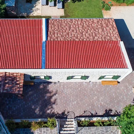 Stone Fantasy Nyaraló